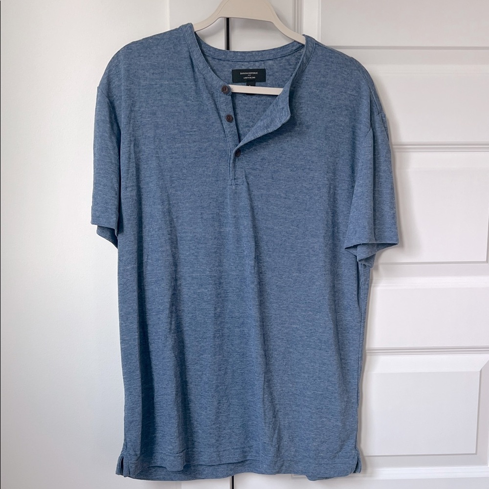 Banana Republic Linen Blend Henley T-Shirt | Blue | Size Large
